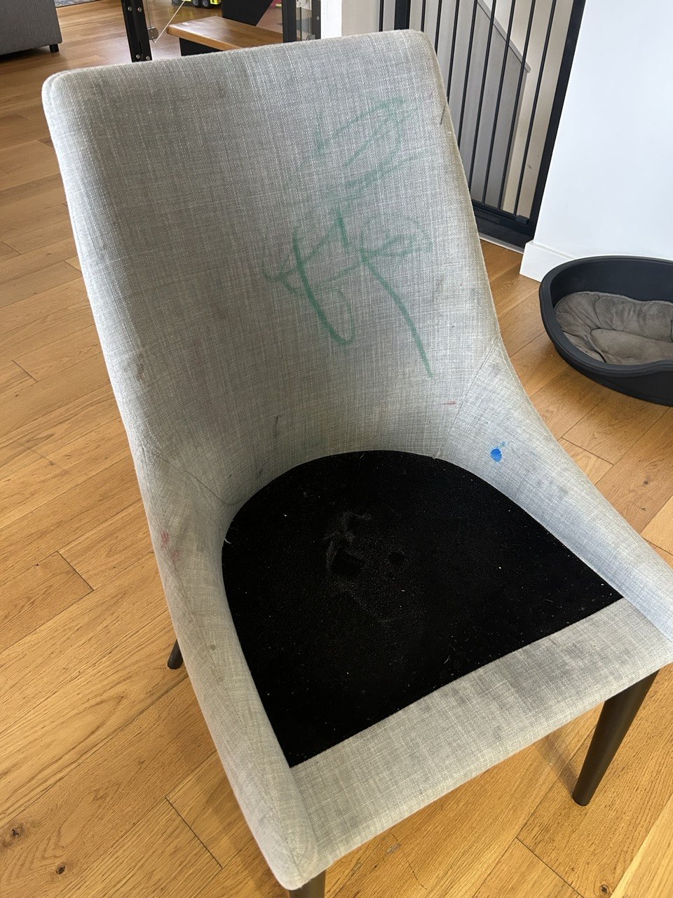Avant nettoyage : Fauteuil en tissu