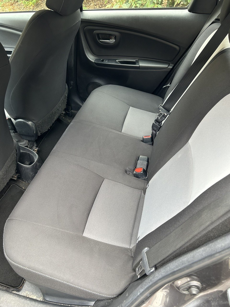 Après nettoyage : Sièges auto · Banquette arrière